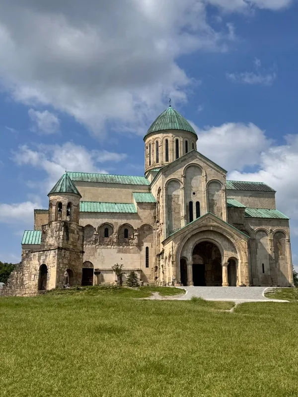 Кафедральный собор Баграти в Кутаиси